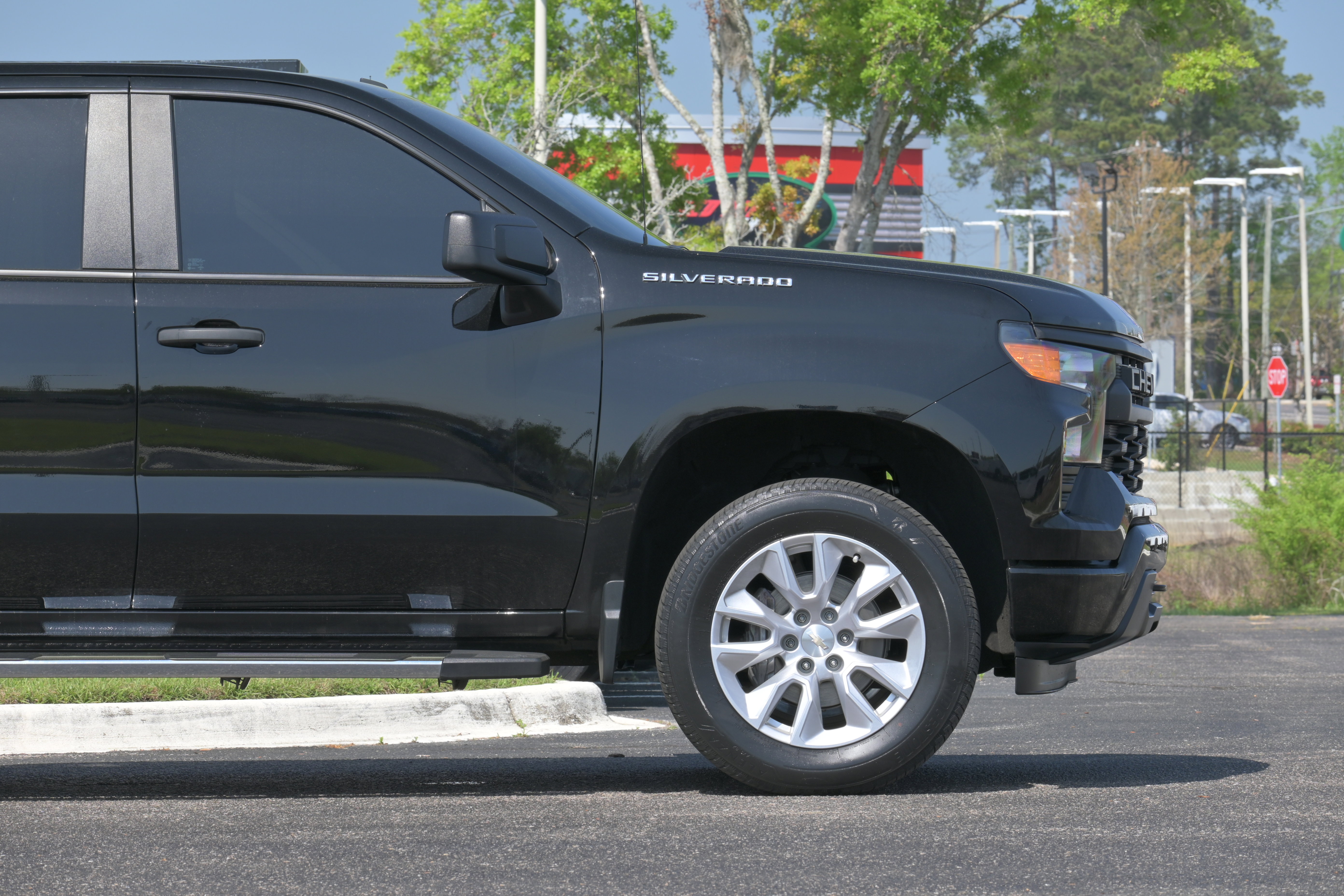 Used 2023 Chevrolet Silverado 1500 Custom image 6
