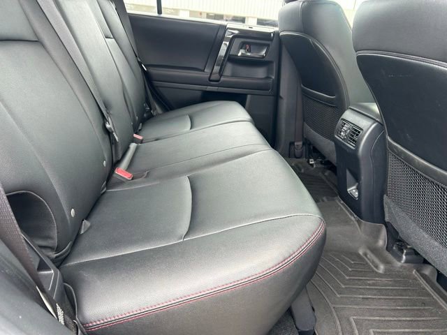 Used 2024 Toyota 4Runner TRD Off-Road Premium w/ Moonroof Package AWD/4WD image 18