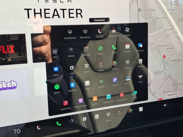 Used 2022 Tesla Model X Plaid image 26