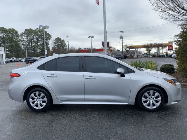 Used 2023 Toyota Corolla LE image 9