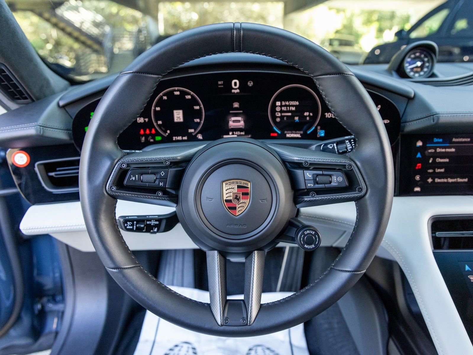 Certified 2025 Porsche Taycan GTS image 33