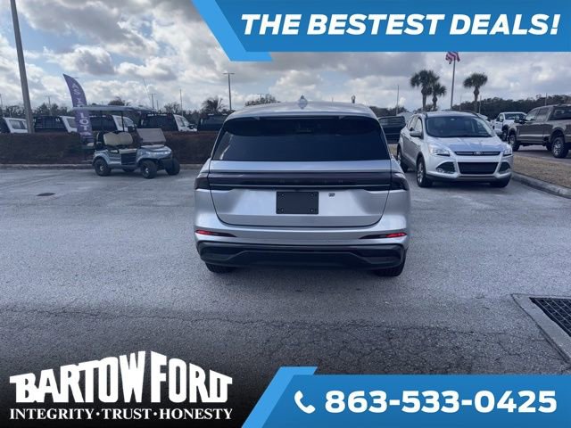 Used 2025 Lincoln Nautilus Premier w/ Jet Appearance Package image 6