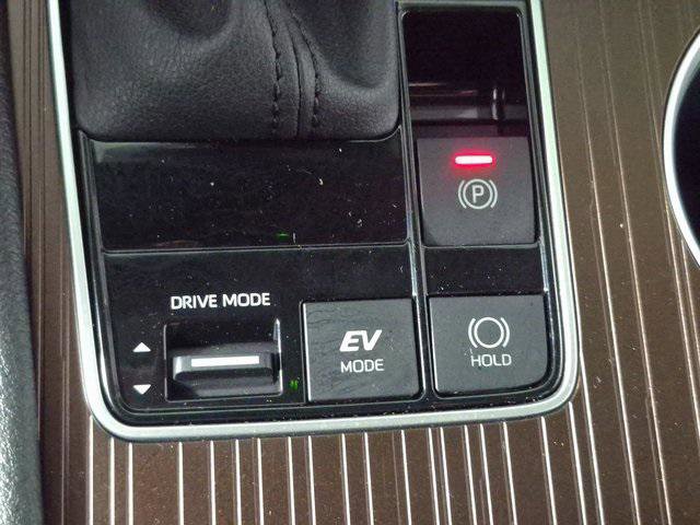 Certified 2023 Toyota Sienna XLE image 17