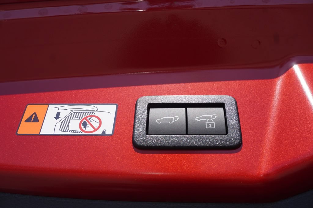 New 2026 Toyota Prius Plug-In Hybrid FWD image 7