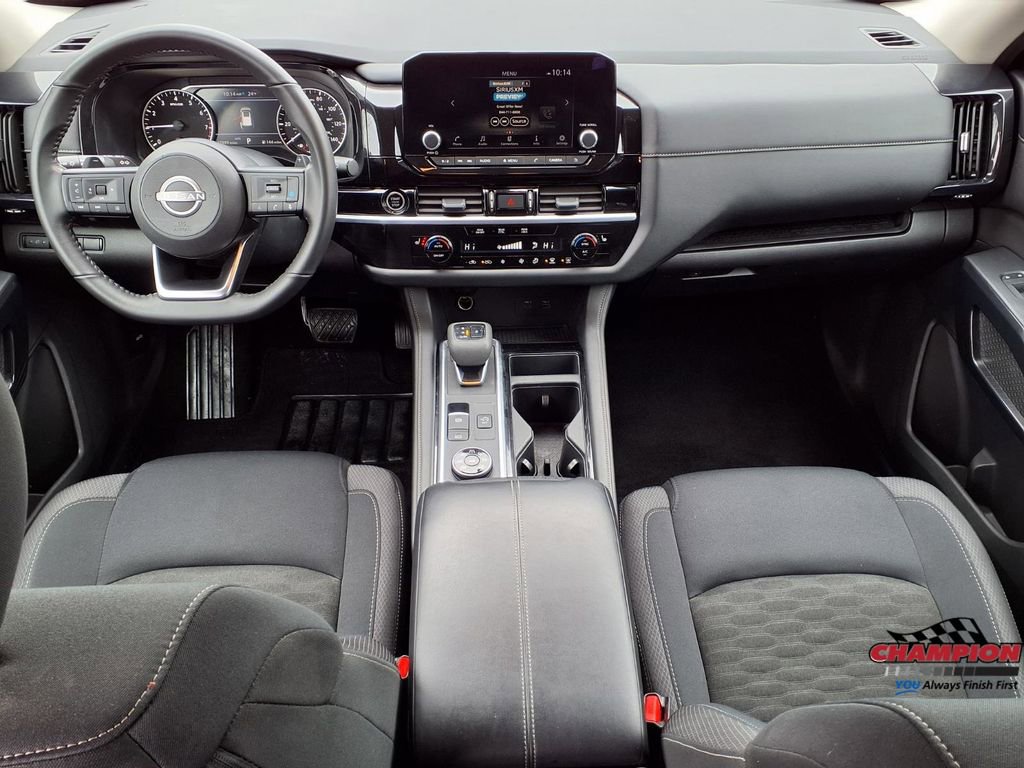 Used 2024 Nissan Pathfinder SV AWD/4WD image 18