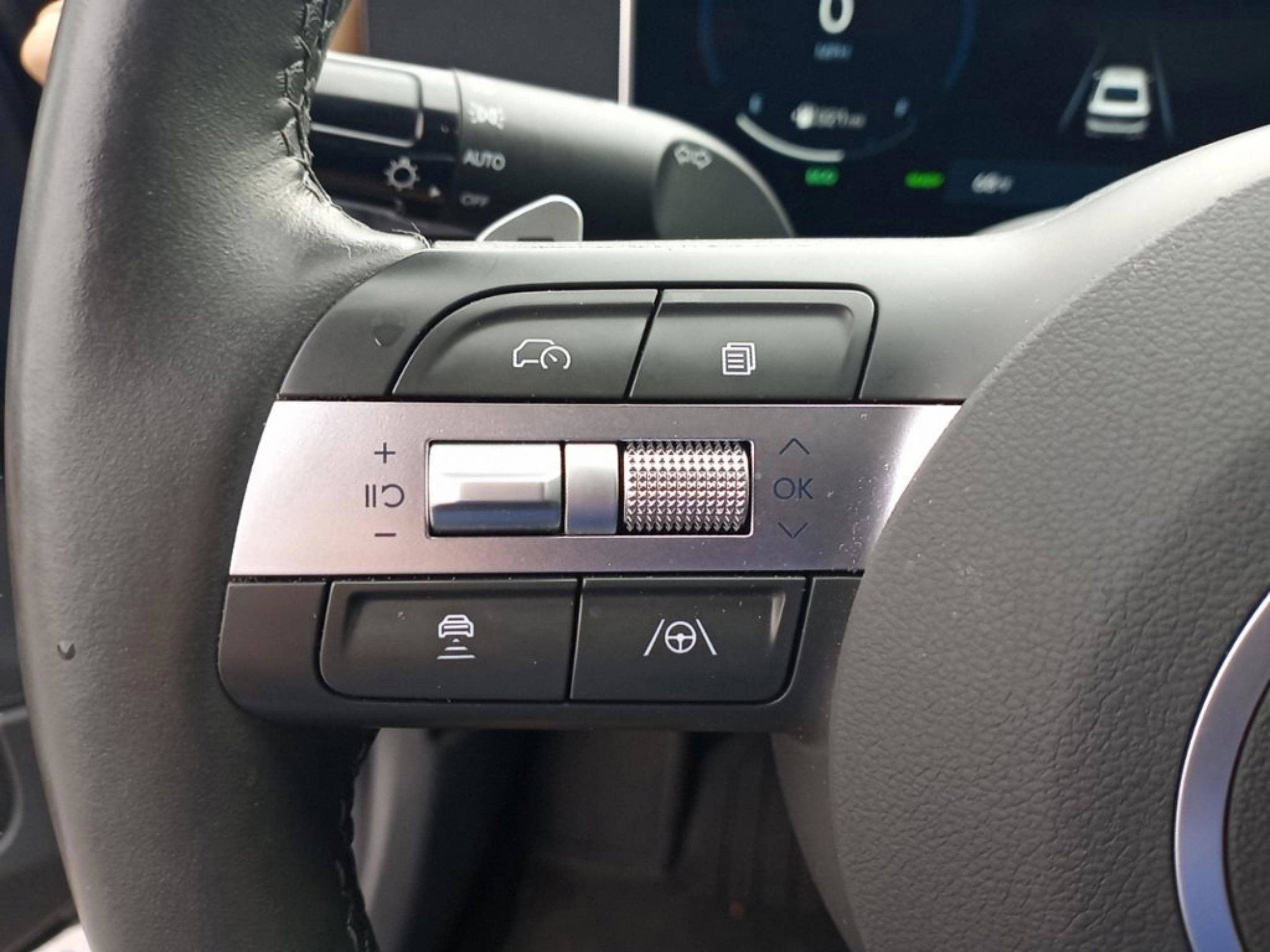 Used 2025 Hyundai Sonata Limited image 13