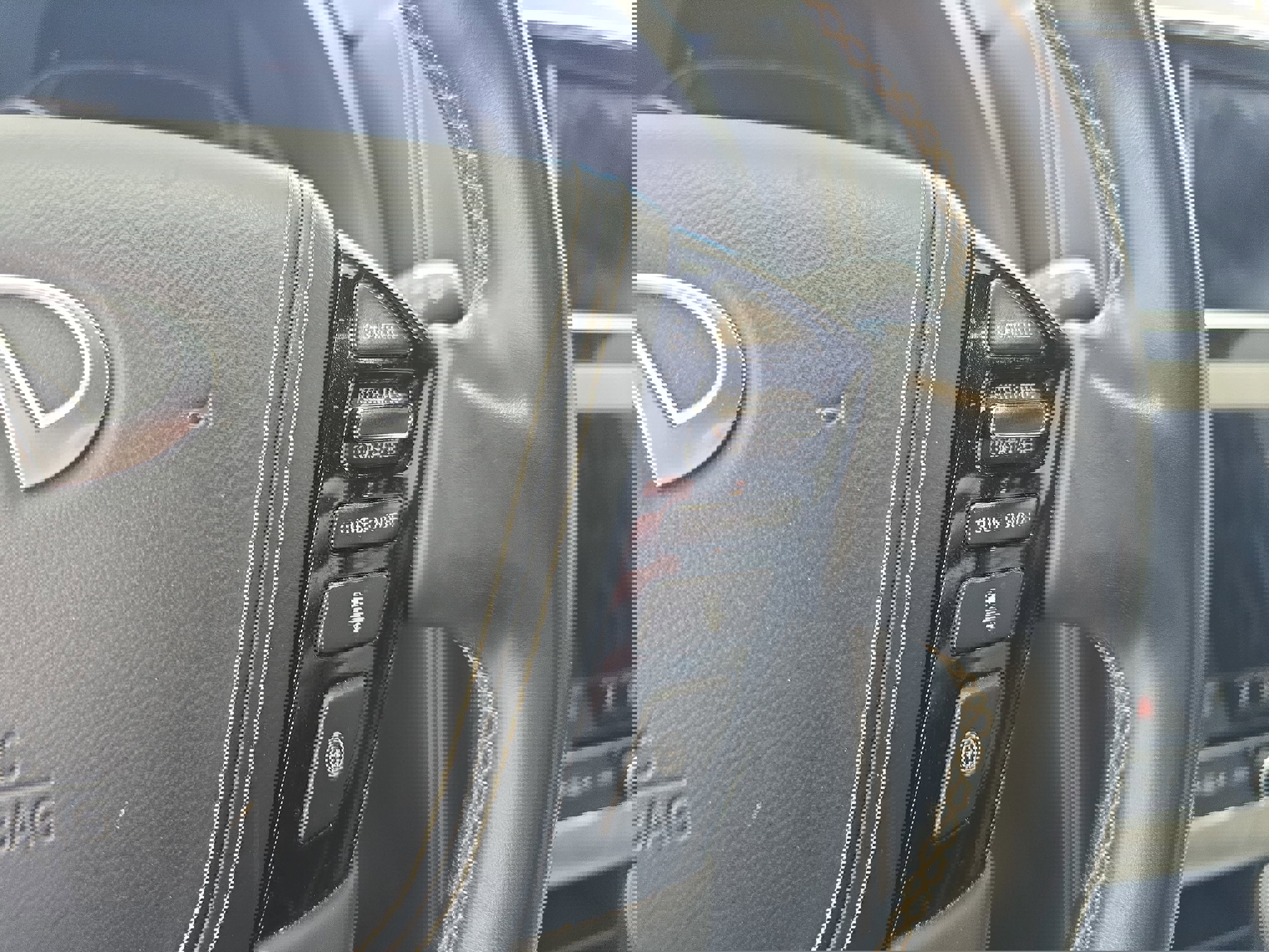 Used 2020 INFINITI QX80 Limited w/ All-Season Package image 18