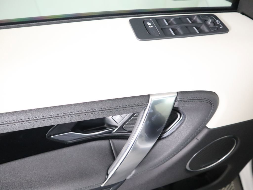 Used 2025 Land Rover Discovery Sport S image 22