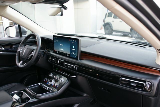 Used 2023 Lincoln Nautilus Reserve w/ Equipment Group 201A image 41