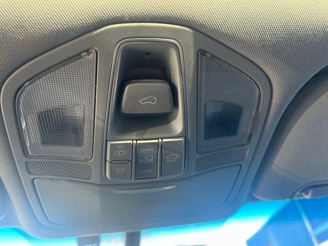 Used 2017 Hyundai Santa Fe Sport AWD/4WD image 27