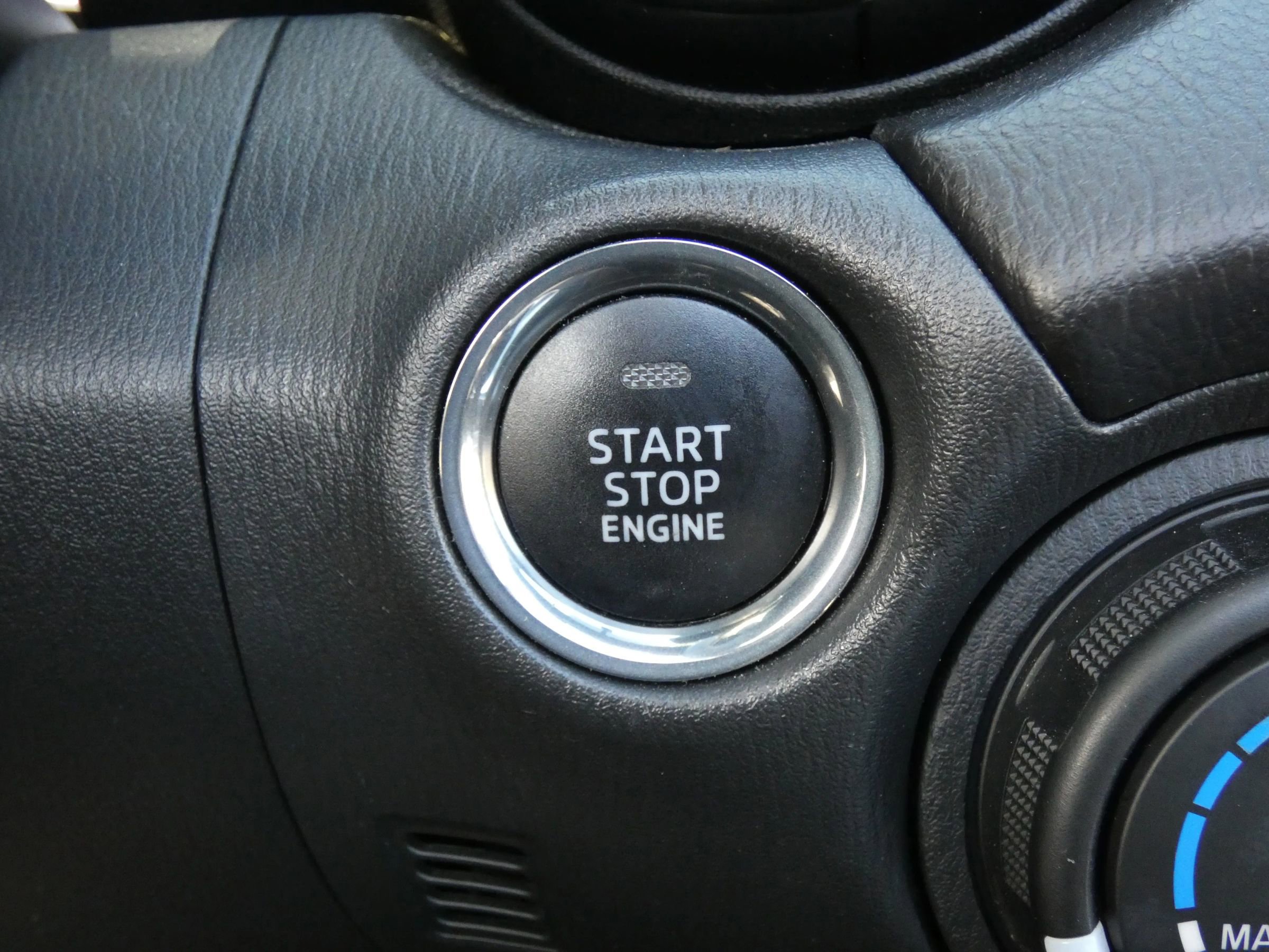 Used 2016 MAZDA MX-5 Miata Club image 39