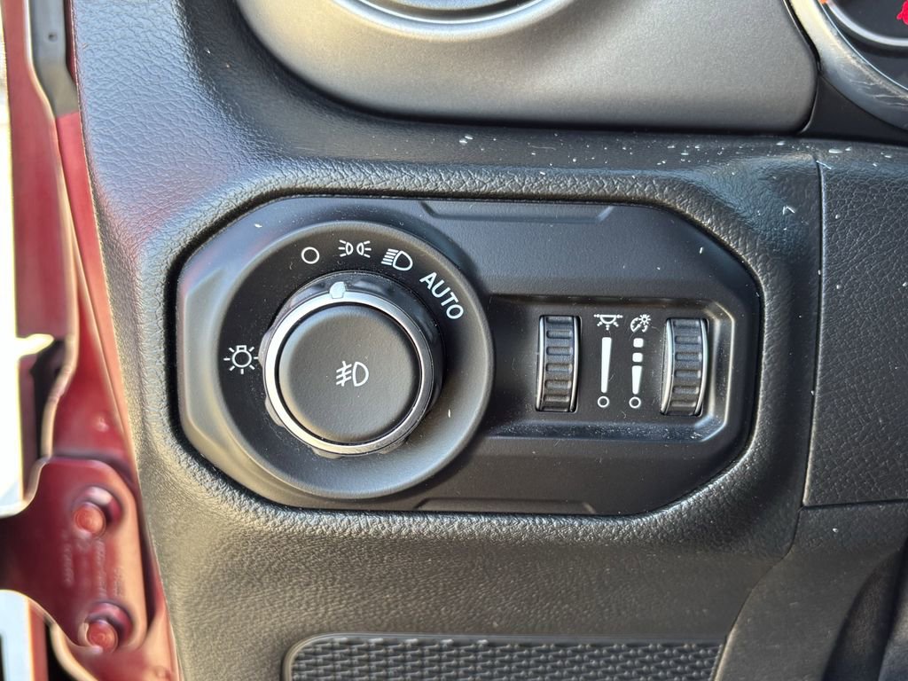 Used 2021 Jeep Wrangler Unlimited Sport image 19