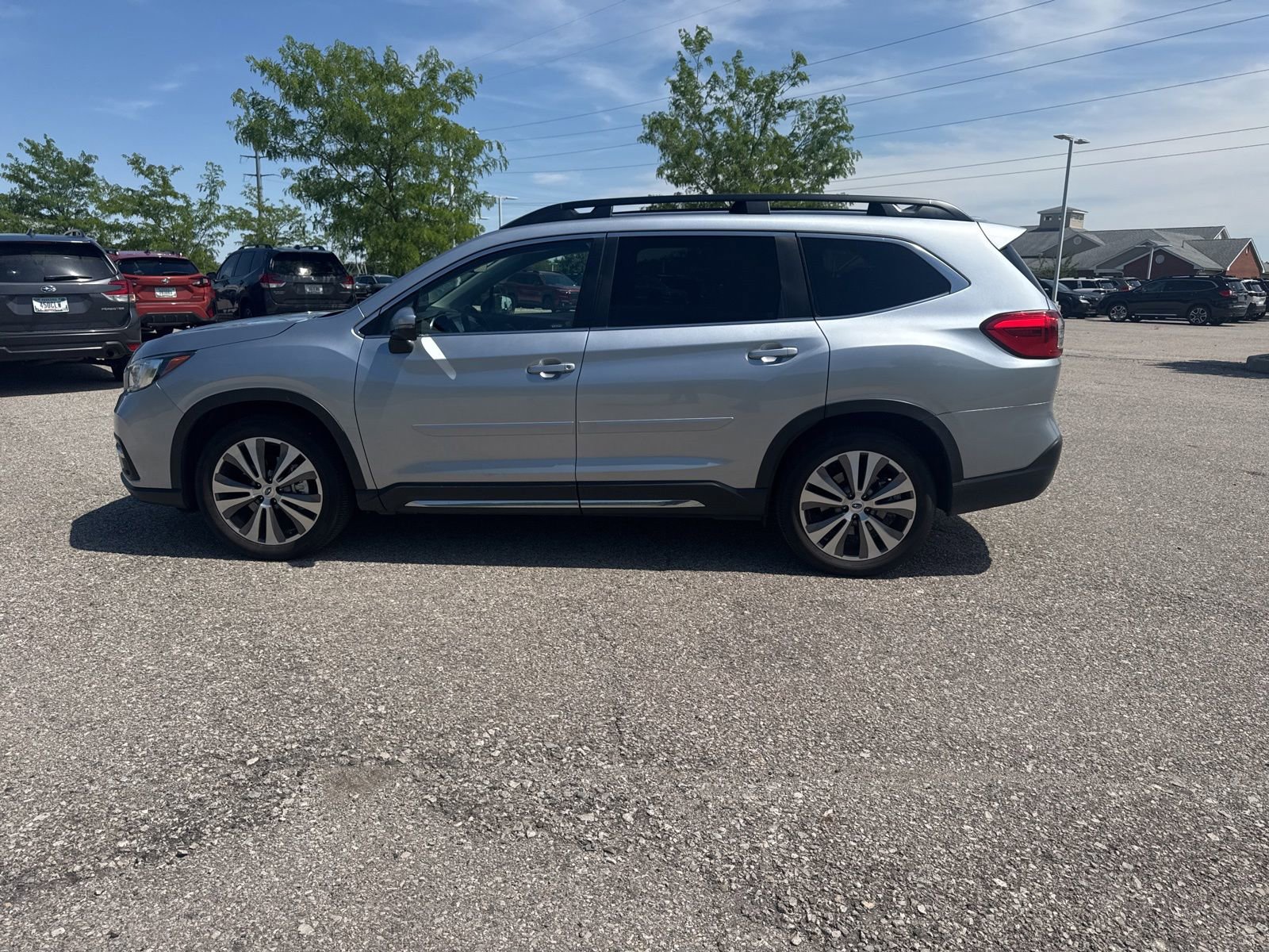 Certified 2021 Subaru Ascent Limited w/ Technology Package AWD/4WD image 10
