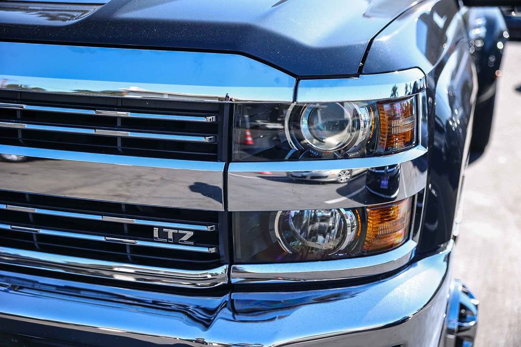 Used 2018 Chevrolet Silverado 3500 LTZ w/ Duramax Plus Package image 21
