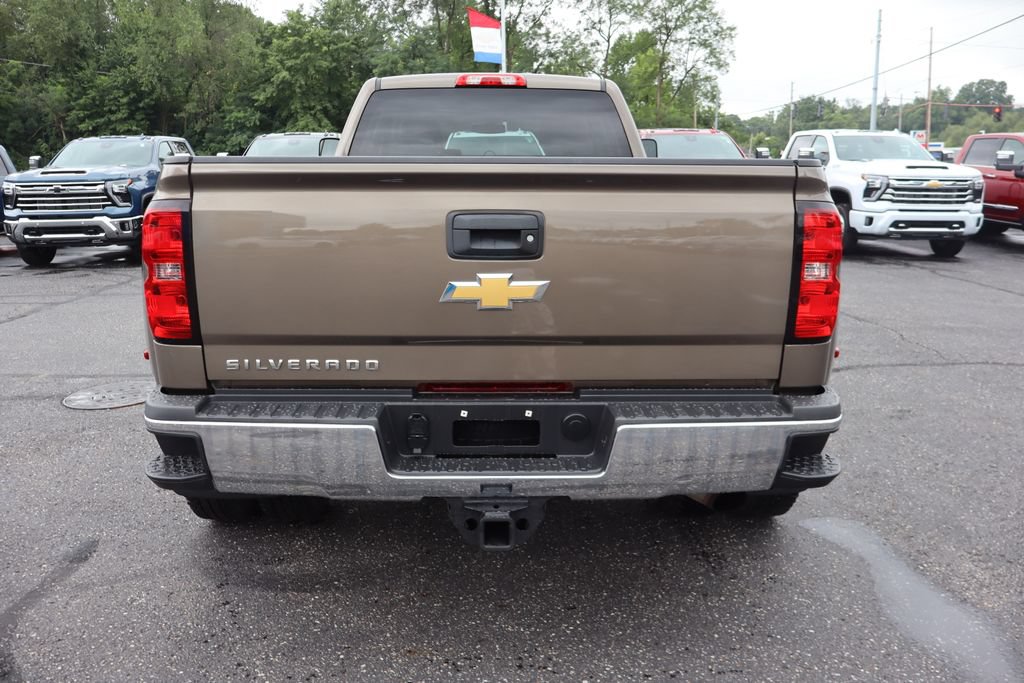 Used 2015 Chevrolet Silverado 3500 W/T AWD/4WD image 25