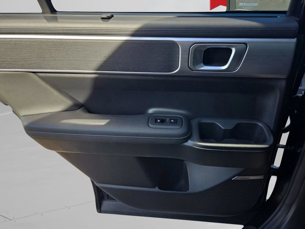 Used 2025 Hyundai Santa Fe Limited image 17