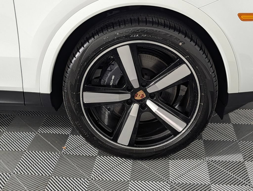 New 2026 Porsche Cayenne AWD/4WD image 14