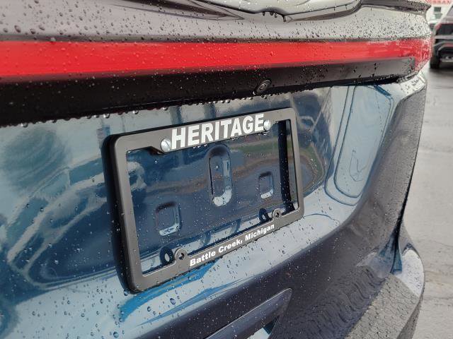 Used 2023 Chrysler Pacifica Touring-L image 28