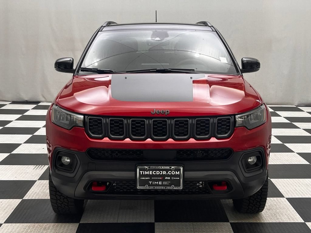 Certified 2025 Jeep Compass Trailhawk w/ Sun & Sound Group AWD/4WD image 3