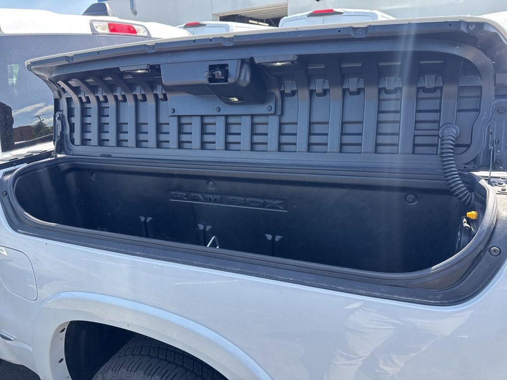 Used 2025 RAM 1500 Limited AWD/4WD image 36