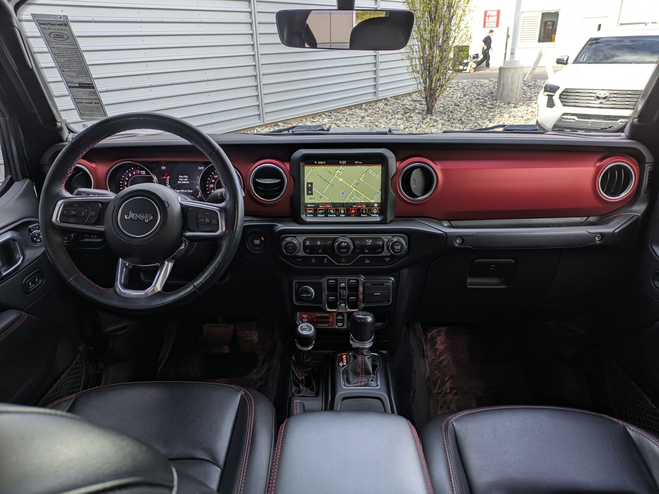 Used 2022 Jeep Gladiator Rubicon w/ Cold Weather Group image 27