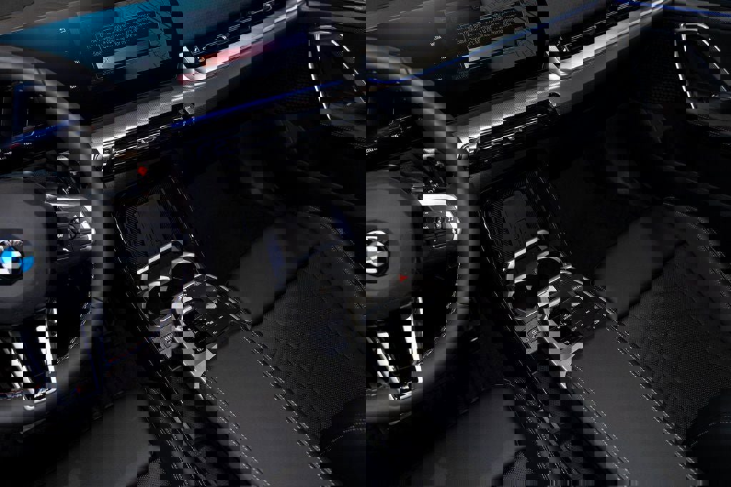 Used 2025 BMW X2 M35i w/ Premium Package image 23