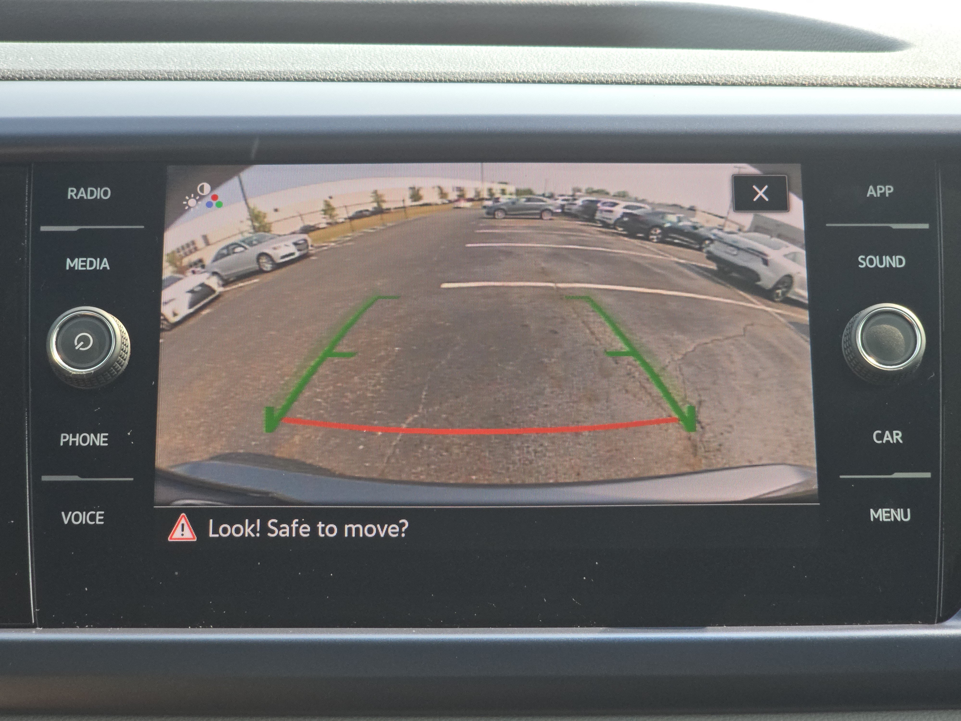 Certified 2023 Volkswagen Taos SE w/ Panoramic Sunroof Package FWD image 24