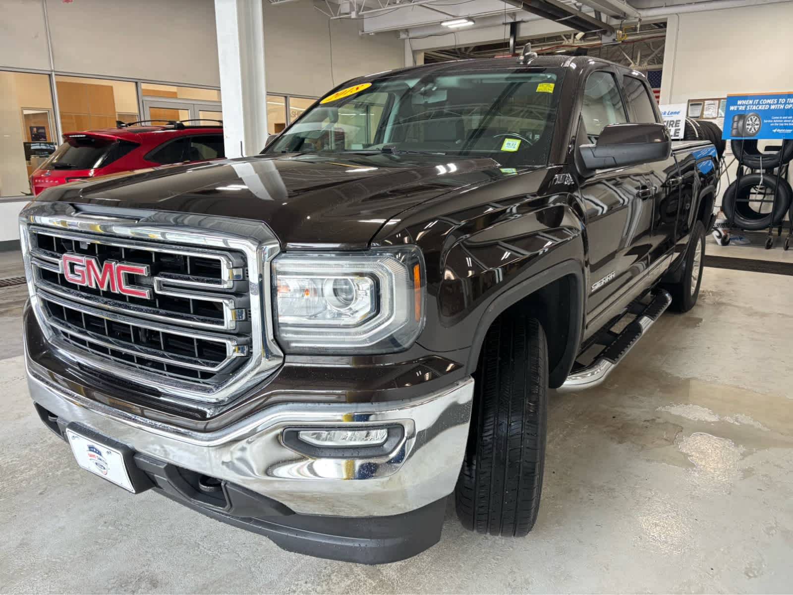 Used 2018 GMC Sierra 1500 SLE w/ SLE Value Package AWD/4WD image 5