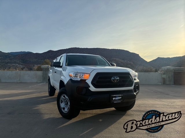 Used 2020 Toyota Tacoma SR image 2