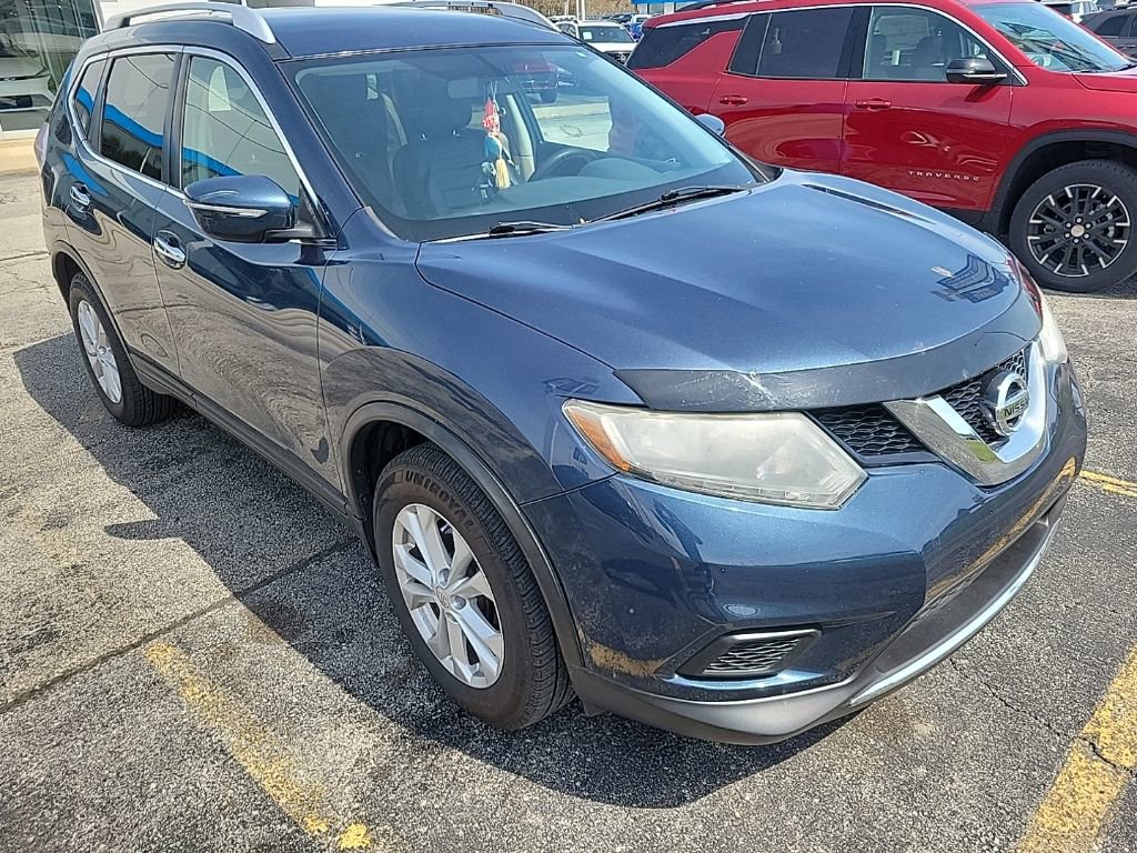 Used 2015 Nissan Rogue SV image 3