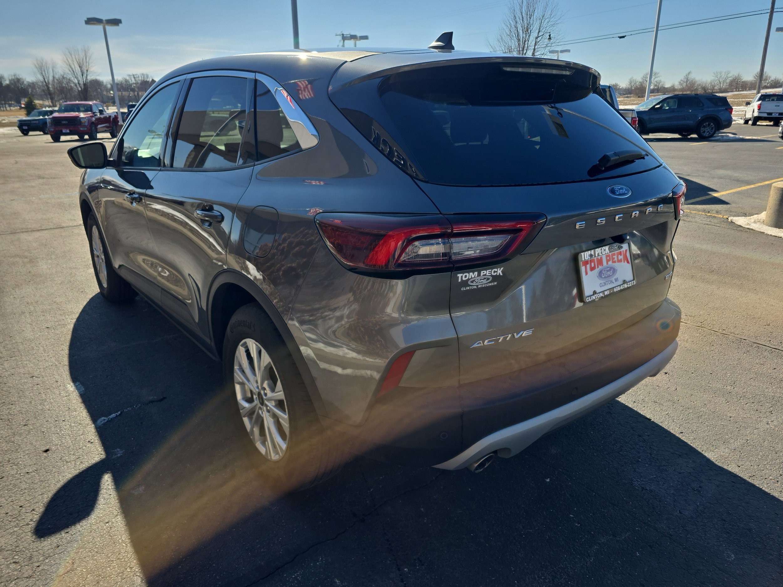 Used 2023 Ford Escape Active w/ Tech Pack #2 AWD/4WD image 3