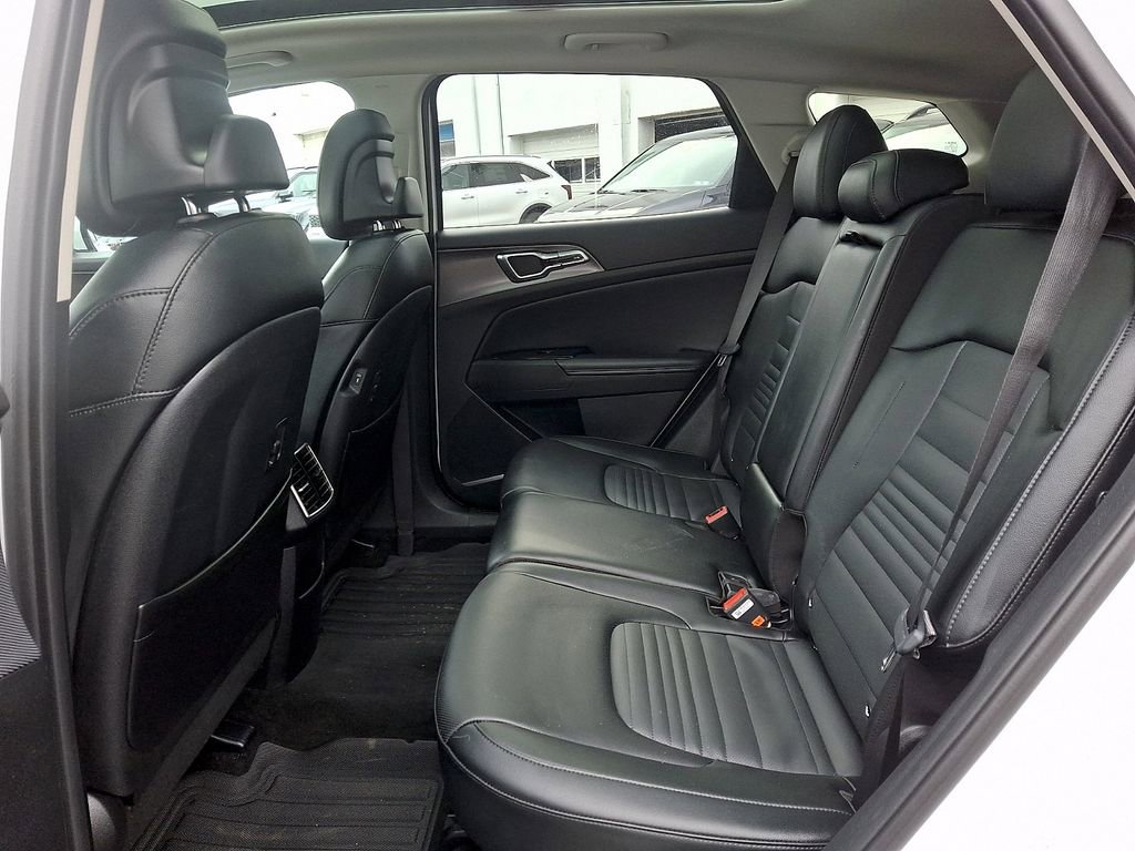 Certified 2023 Kia Sportage SX image 11
