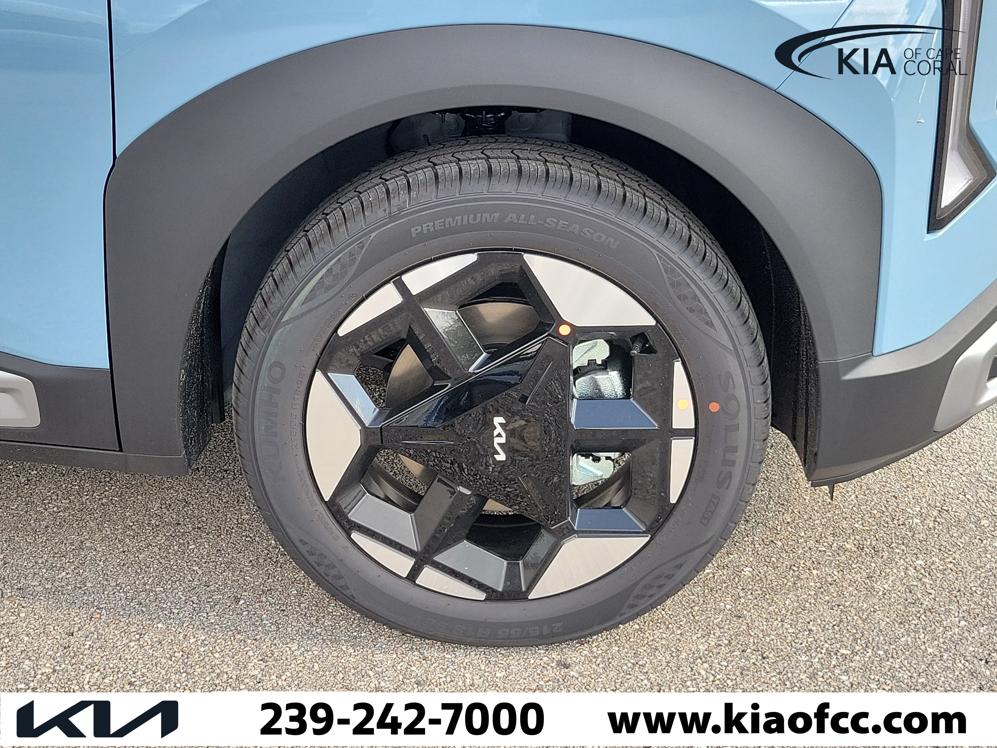 New 2027 Kia Seltos S FWD image 7