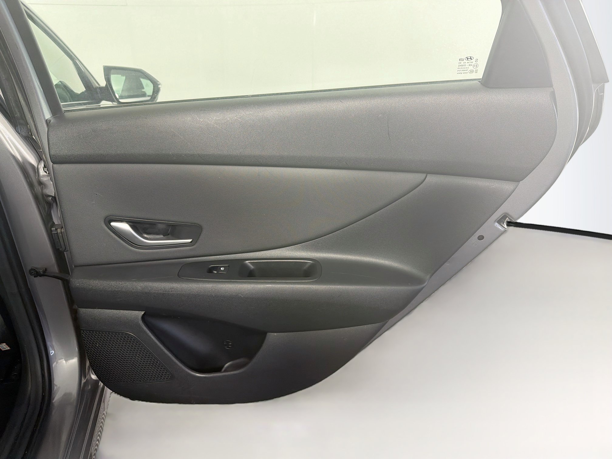 Used 2024 Hyundai Elantra Limited FWD image 30