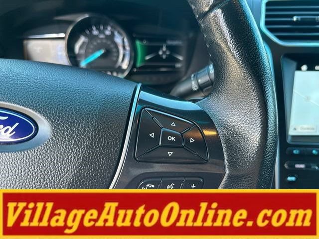 Used 2017 Ford Explorer Limited w/ Equipment Group 301A AWD/4WD image 33