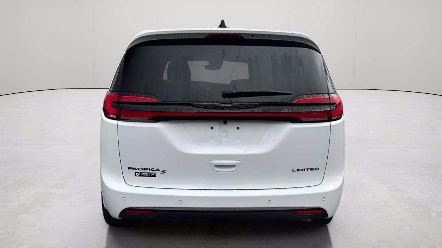 New 2026 Chrysler Pacifica Limited w/ S Appearance Package FWD image 6