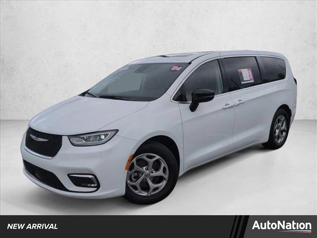 Used 2024 Chrysler Pacifica Limited
