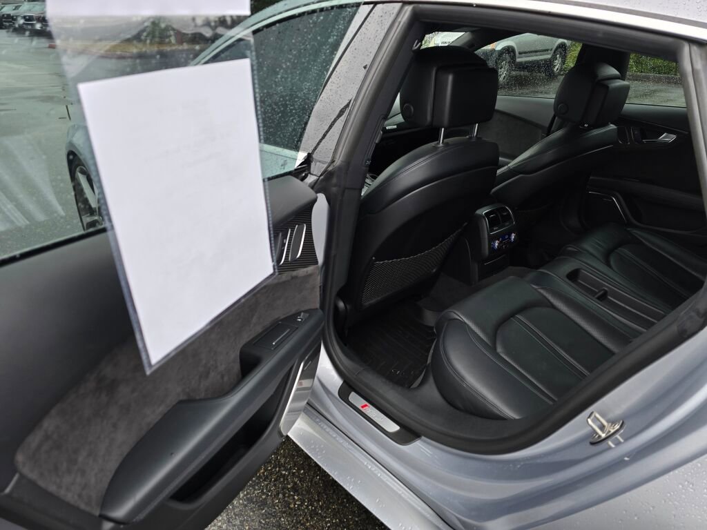 Used 2017 Audi RS 7 Prestige w/ Driver Assistance Package image 15