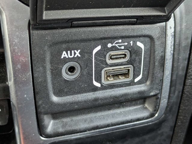 Used 2024 Jeep Wrangler Unlimited Sahara w/ Technology Group AWD/4WD image 20