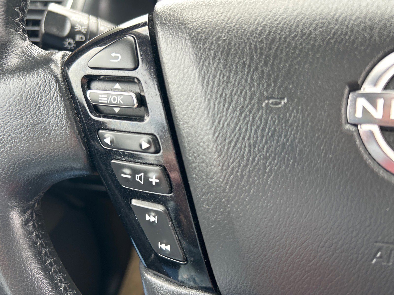 Used 2022 Nissan Armada SL image 27