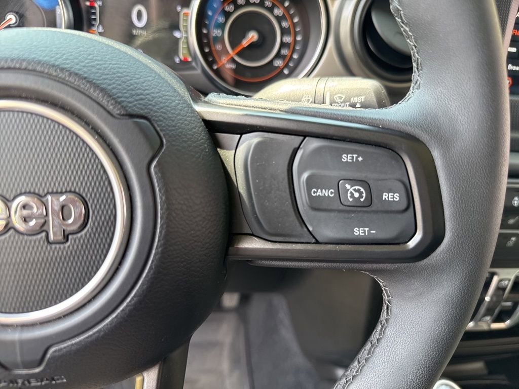 Used 2023 Jeep Gladiator Willys image 31