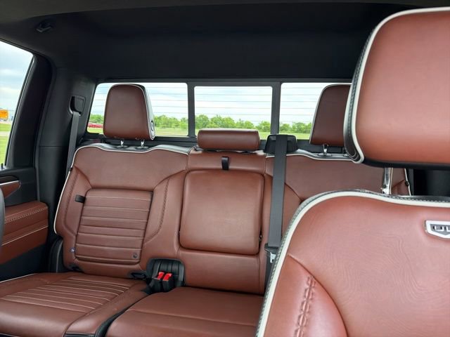Used 2024 GMC Sierra 2500 Denali Ultimate w/ Max Trailering Package image 9