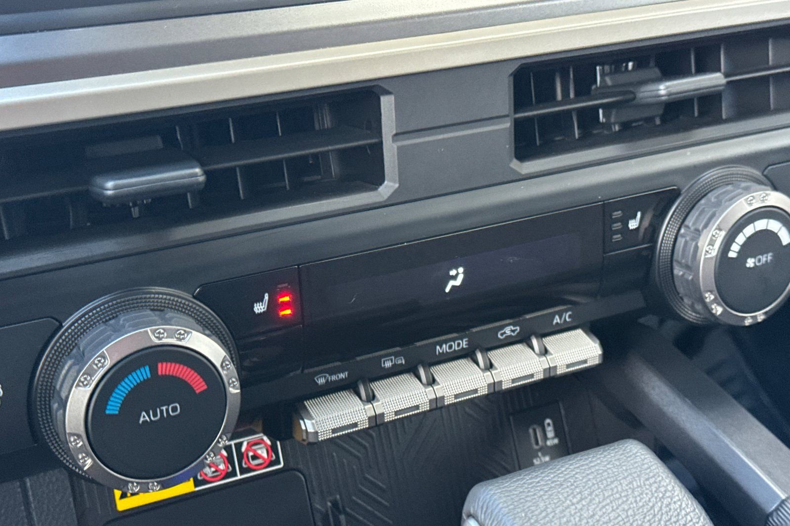 Used 2024 Toyota Tacoma SR5 image 25