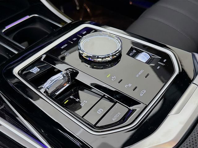 Used 2026 BMW 740i xDrive image 17