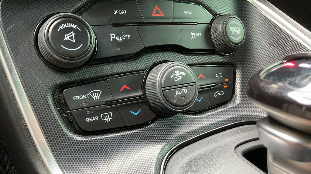 Used 2016 Dodge Challenger R/T Plus RWD image 13