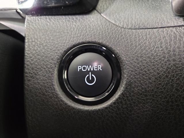 Used 2025 Toyota Camry SE image 24