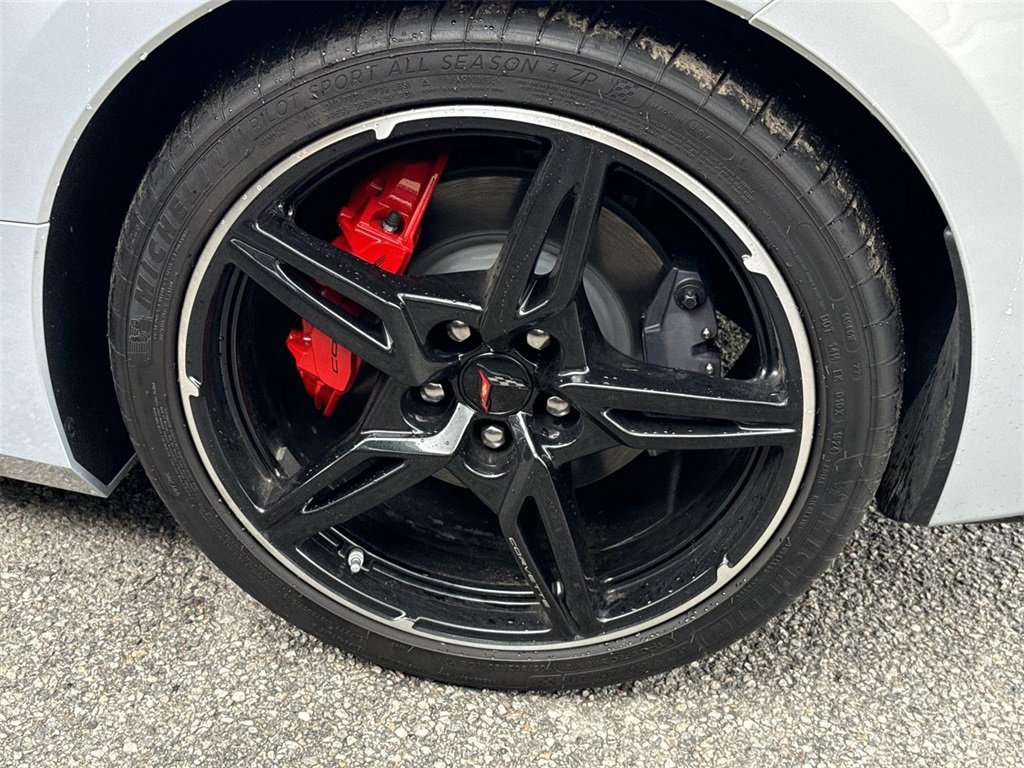 Used 2024 Chevrolet Corvette Stingray Preferred Cpe w/ Stealth Interior Trim Package image 29