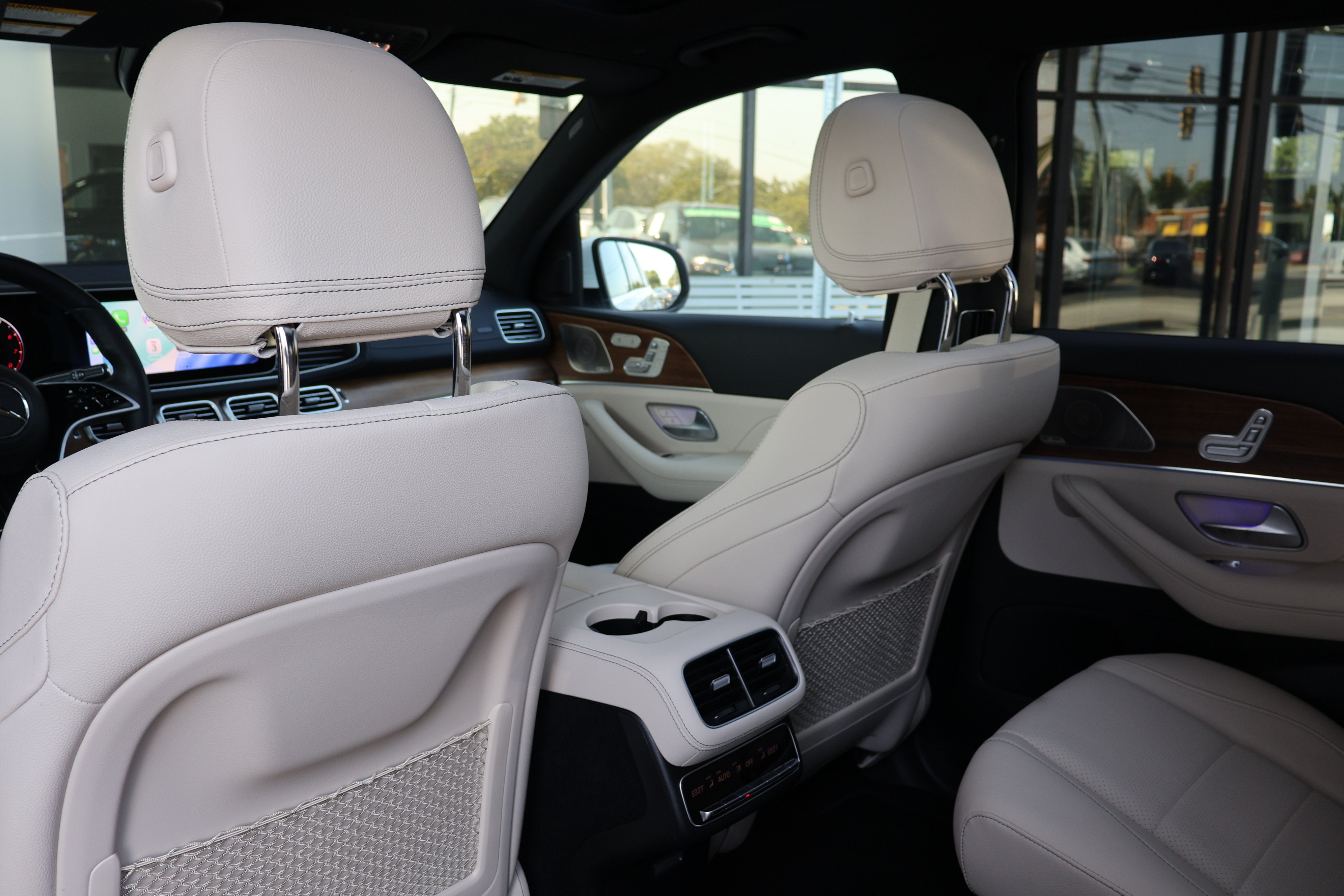Used 2025 Mercedes-Benz GLS 450 4MATIC image 19