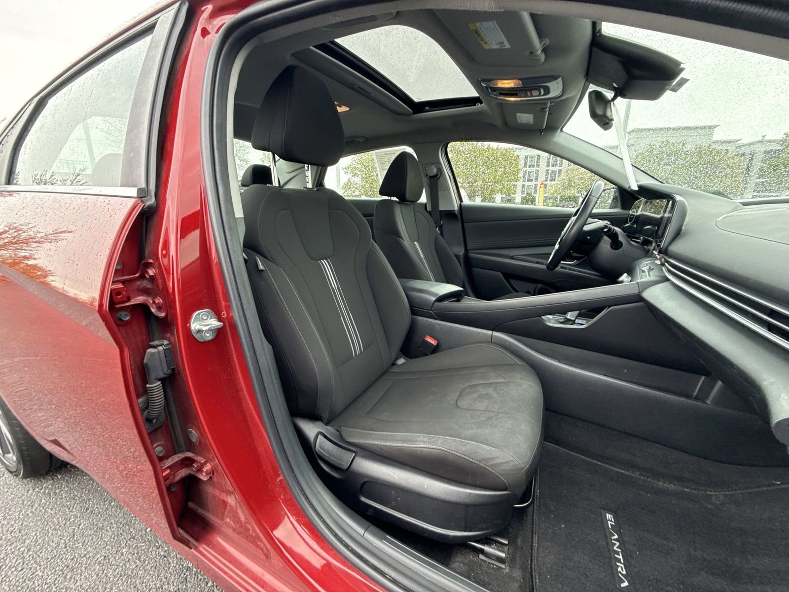 Certified 2024 Hyundai Elantra SEL w/ Convenience Package FWD image 24