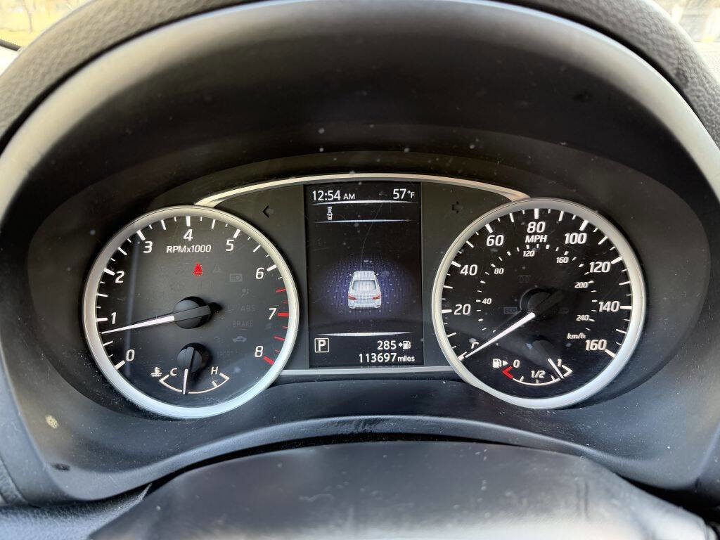 Used 2018 Nissan Sentra S image 12